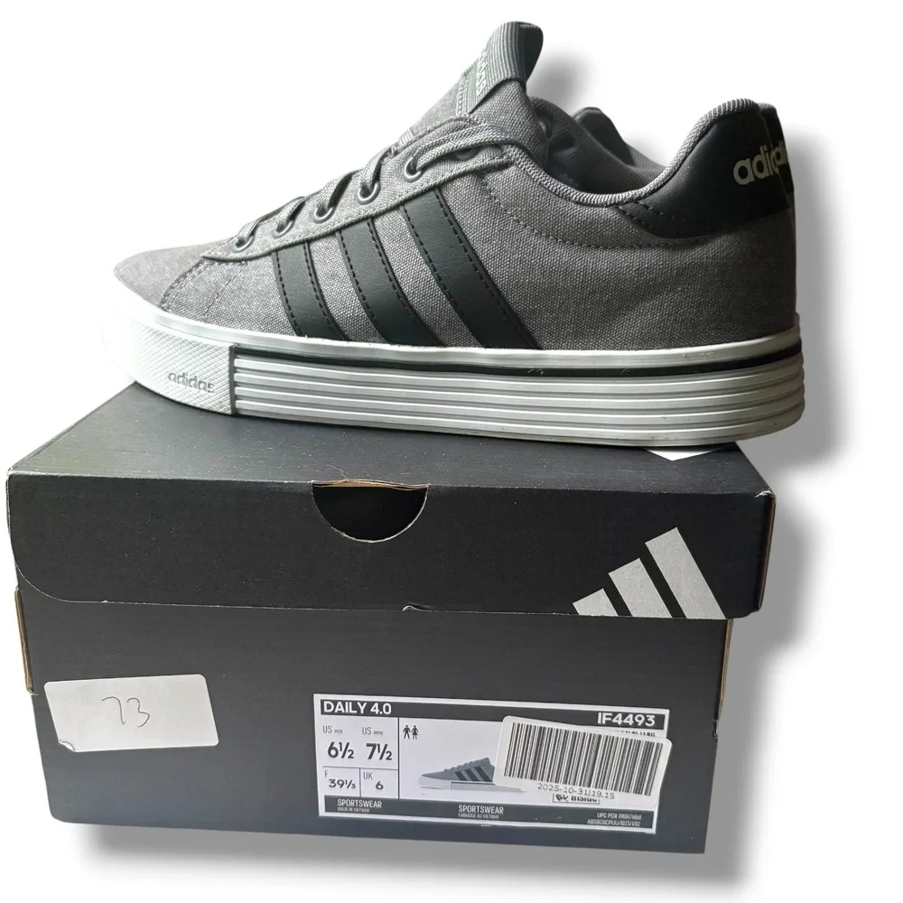 Adidas Daily 4.0 Women's Grey Canvas Low Top Skate Sneakers IF4493 Size 7.5